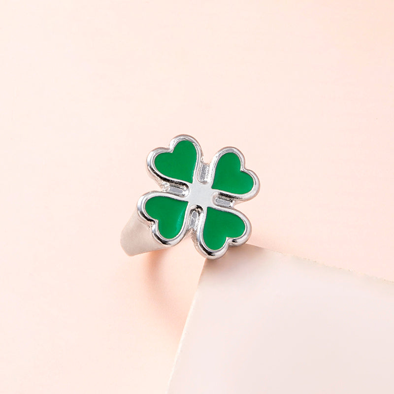 Spacewallart four leaf clover rings, delicate accessory jewelry with four-leaf clover charms, perfect for adding a touch of luck.