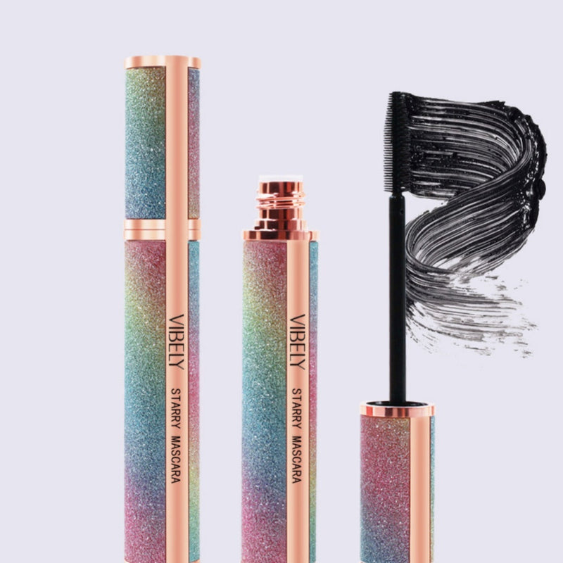 Spacewallart waterproof thick curling smudge beauty makeup showcasing bold, voluminous eyelashes with a smudgy eye look.