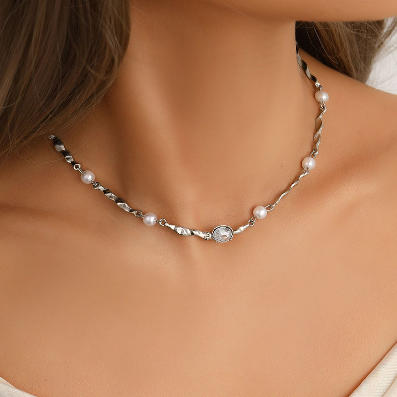 Fashion irregular necklace from Spacewallart featuring unique, asymmetrical design as a stylish accessories piece.