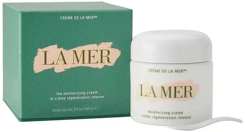 La Mer Crème de la Mer moisturizing cream in a 3.4 oz jar, showcasing its luxurious texture and elegant packaging.