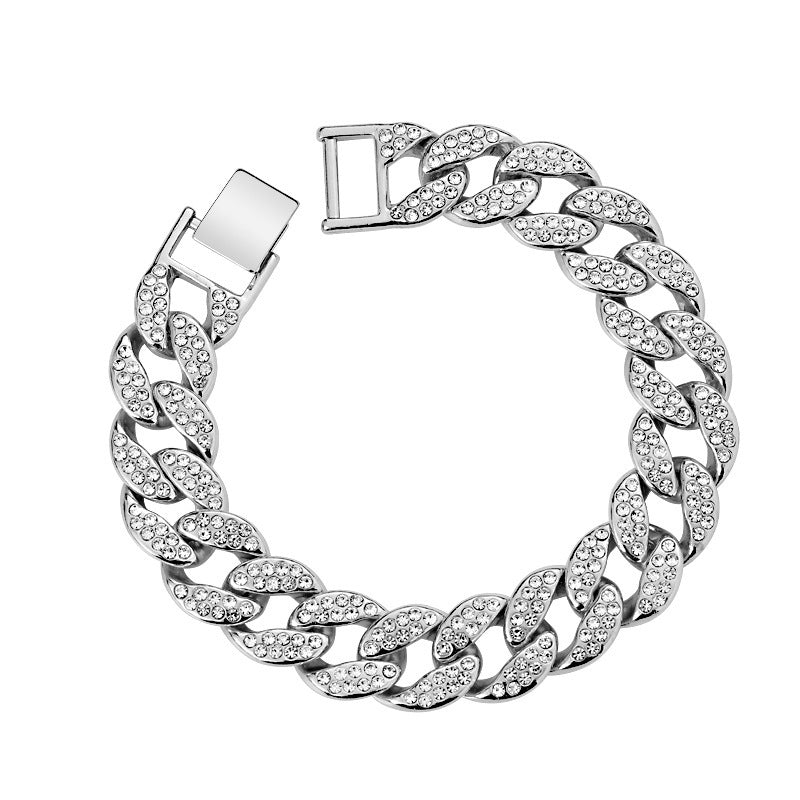 Close-up of a Cuban thick link chain bracelet by Spacewallart, showcasing its sturdy, polished metal links as a stylish accessory.