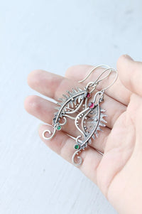 Spacewallart tail shape earrings, stylish accessories with unique design, featuring sleek tail-inspired shapes for trendy fashion.