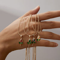 Elegant tulip-shaped necklace from Spacewallart, featuring delicate chain and floral pendant, perfect as stylish accessories.