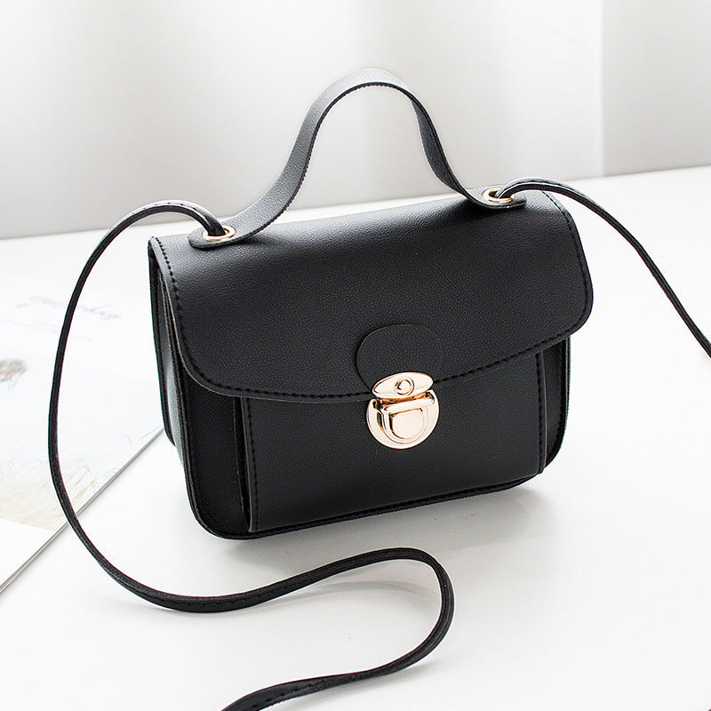 Spacewallart PU envelope bag accessory with sleek design, perfect for organizing documents and stylish storage.