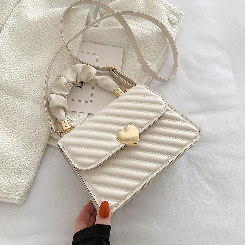 Spacewallart chain shoulder bag accessory featuring a stylish chain strap and compact design, ideal for everyday use.