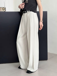 Loose retro casual pants from Spacewallart featuring a relaxed fit and vintage-inspired style, shown in a neutral fabric.