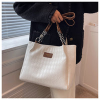 Spacewallart Rhombus Pattern Tote Chain Shoulder Bag with geometric design and chain strap, stylish accessories for everyday use.