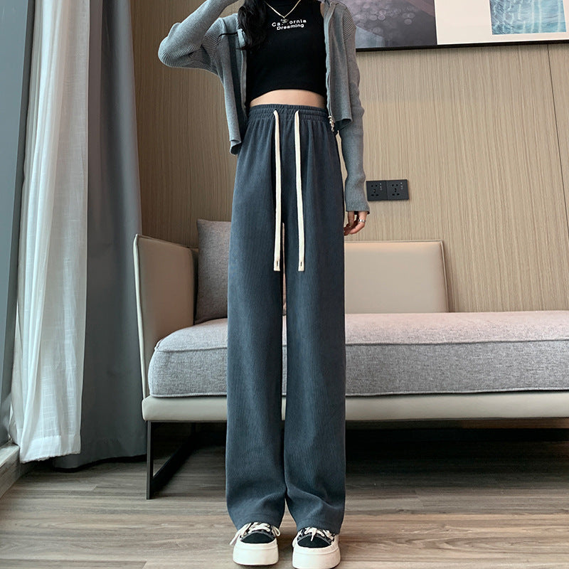 Spacewallart Makaron knitted wide-leg pants in a relaxed fit, featuring a soft texture and comfortable design for casual wear.