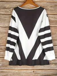 Spacewallart BERI sweater, cozy knit apparel in neutral tones, featuring a relaxed fit and stylish design.