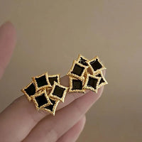 Spacewallart REINE accessories featuring stylish, modern design with intricate patterns and elegant details.