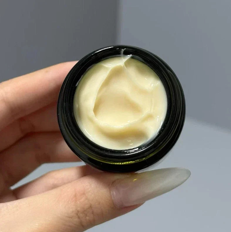 La Mer The Eye Concentrate in 0.5 oz bottle, new in box, featuring sleek packaging for eye skincare by La Mer.