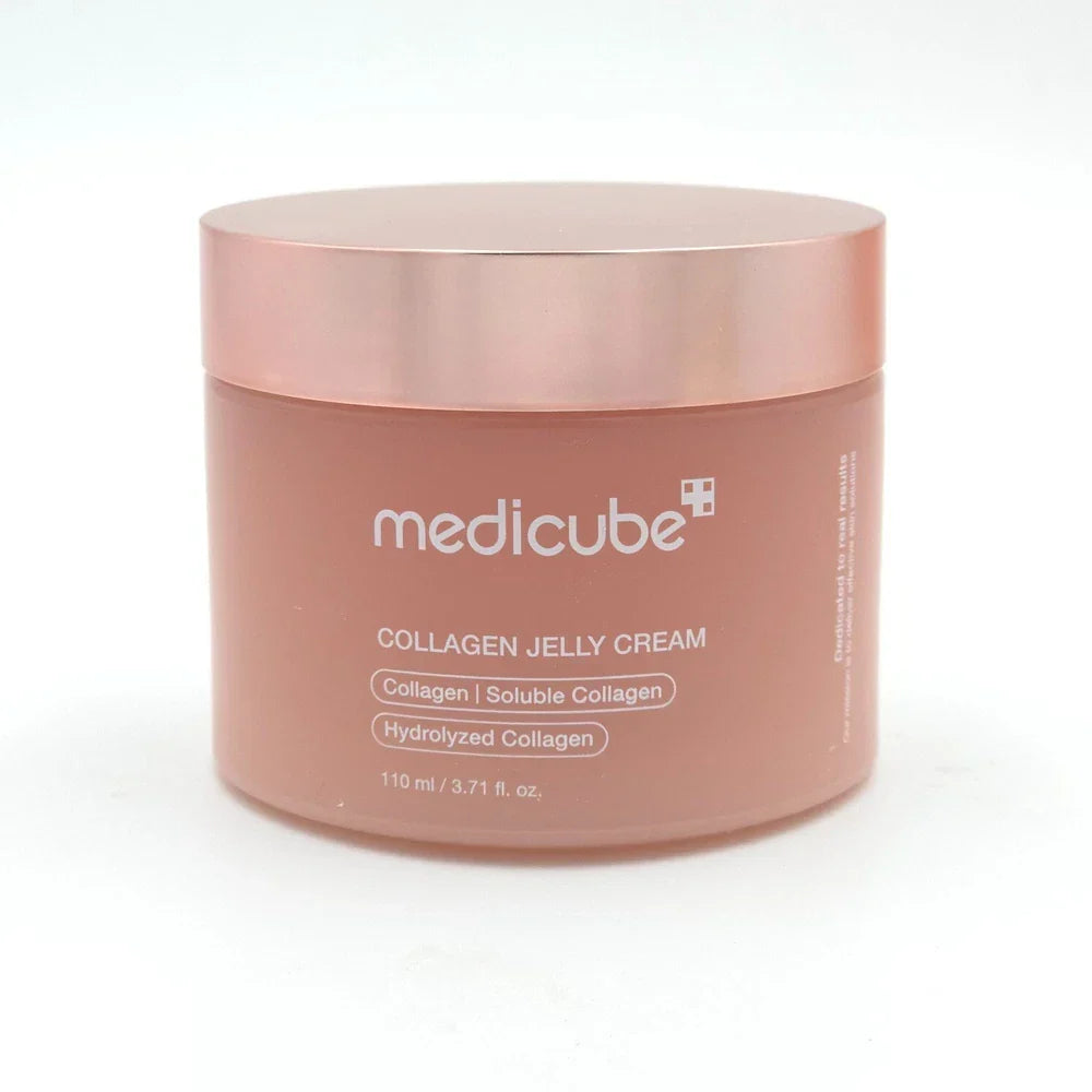 Spacewallart MEDICUBE Collagen Jelly Cream in 110ml jar, featuring active collagen complex for moisturizing K-Beauty skincare.